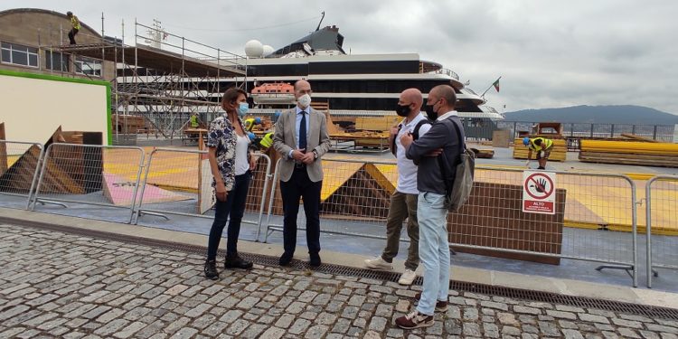 O Marisquiño ya asoma en el Puerto de Vigo
