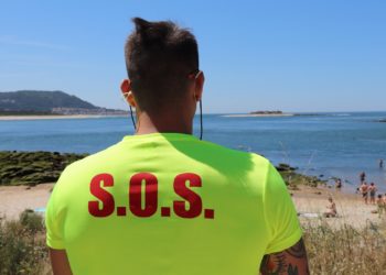 A Guarda renuncia a la bandera azul en Area Grande al no contar con socorristas