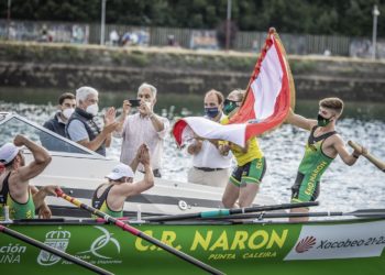 Narón vístese de líder en Vigo