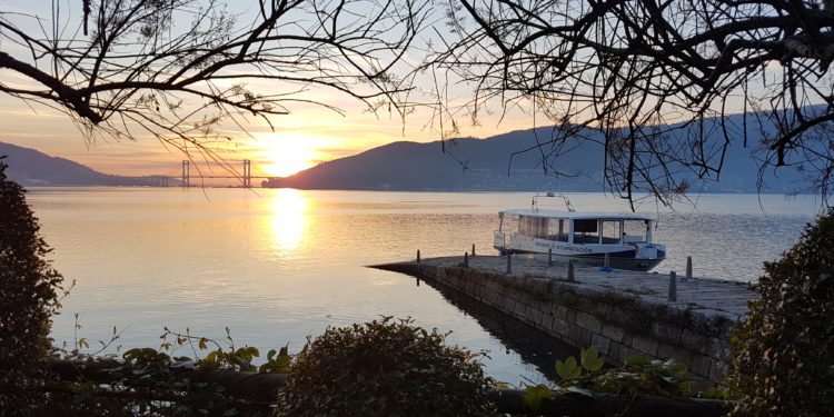 Cíes, la ría y el mar de Verne, al alcance este verano con los programas náuticos municipales