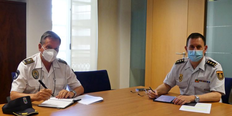 Policía Nacional y Local coordinan su estrategia antibotellón en Vigo