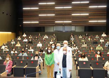 A área sanitaria de Vigo recibe a 97 novos residentes