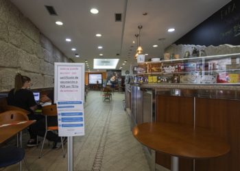 Feijóo: «Hasta un 90-95% la inmunidad de grupo no está garantizada»