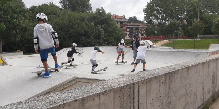 Gondomar clausura a primeira edición do curso de skate dirixido á mocidade