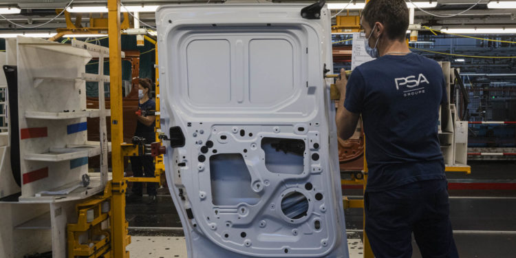 Galicia apoya a Stellantis Vigo como candidata a la fábrica de baterías de coche