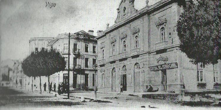 Inaugurado el Teatro Rosalía de Castro