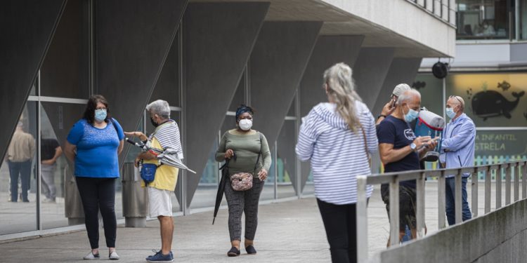 Los ingresos en los hospitales de Vigo se disparan