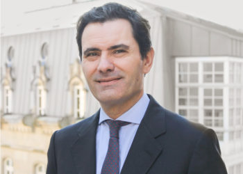 El obispo nombra a Carlos Borrás delegado episcopal para la Semana Santa de Vigo