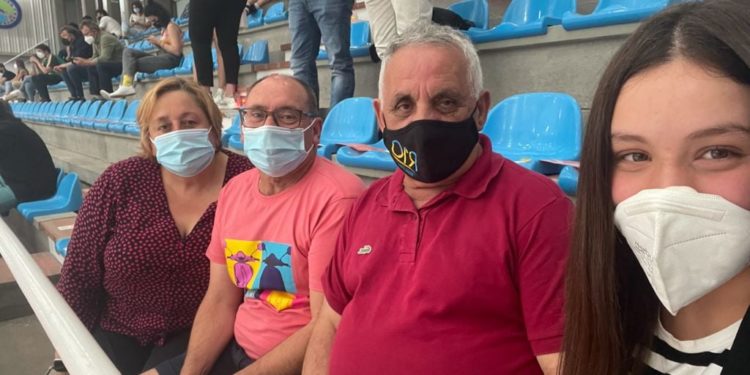 Los concejales del PSOE renuncian a sus cargos en el Ayuntamiento de Cangas