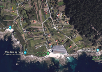 Rescatan a una persona que cayó en una zona de rocas en Cangas