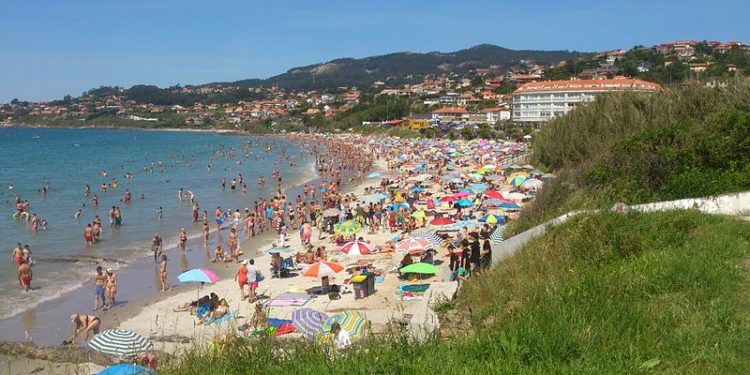 El riesgo extremo de contagio se extiende a ocho concellos del área sanitaria de Vigo