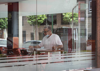 Vigo dispara su incidencia: la ciudad se acerca al riesgo alto y a más restricciones