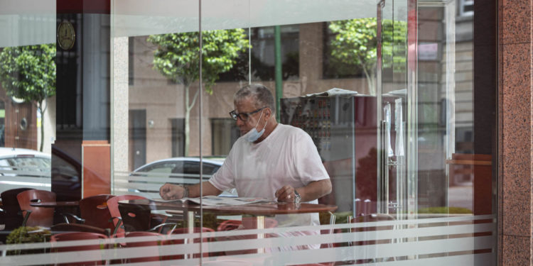 Vigo dispara su incidencia: la ciudad se acerca al riesgo alto y a más restricciones