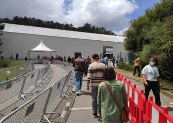 Vacunación Covid-19: Sanidade prepara la “autocita” para adultos pero no descarta menores