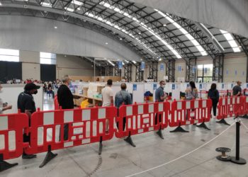 Sanidade cita a 42.000 personas para vacunarlas en el Ifevi la próxima semana