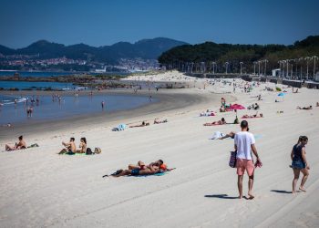 El área sanitaria de Vigo pasa a tener 21 concellos en nivel alto o medio