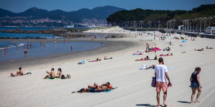 El área sanitaria de Vigo pasa a tener 21 concellos en nivel alto o medio