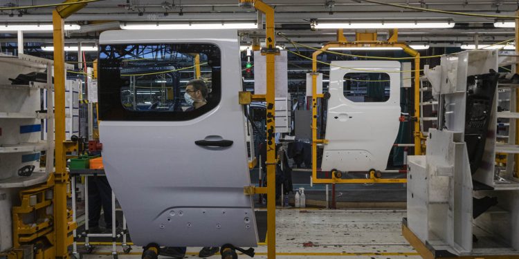 Stellantis Vigo para toda su producción durante una semana
