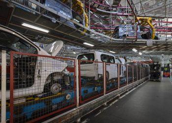 Stellantis Vigo adelanta la vuelta al trabajo en uno de los sistemas de producción