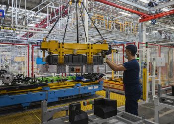 Stellantis Vigo retrasa a septiembre la reincorporación del sistema 2