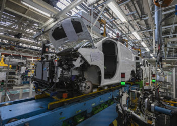 Stellantis roza los 6.000 millones de beneficio y ve el futuro con optimismo