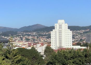 El Xeral recupera su color