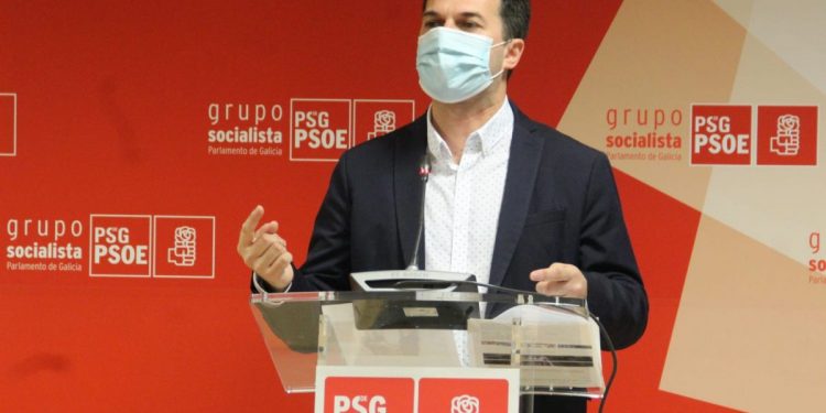 Gonzalo Caballero critica que Feijóo vuelva de vacaciones para ser «telonero» de Casado