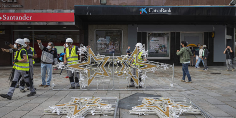 Las luces de Navidad también aterrizan en Vigo con oferta de empleo