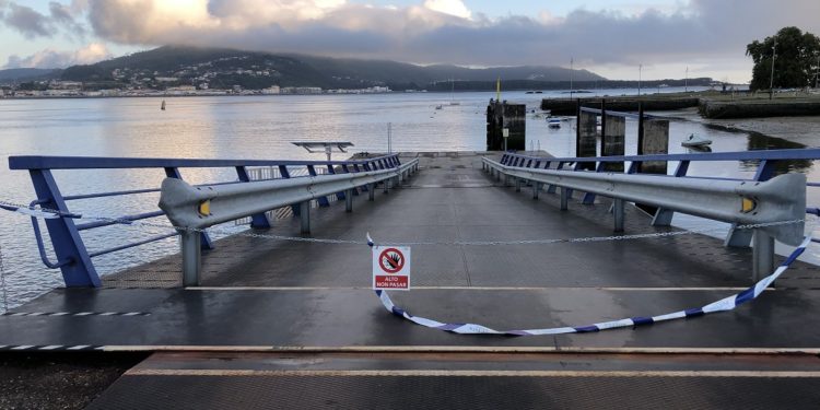 A corrosión do peirao deixa a Galicia e Portugal de novo sen ferri