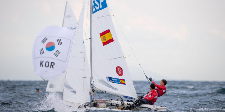 Nico acaricia la medalla; la Medal se ceba con Tamara y López Marra