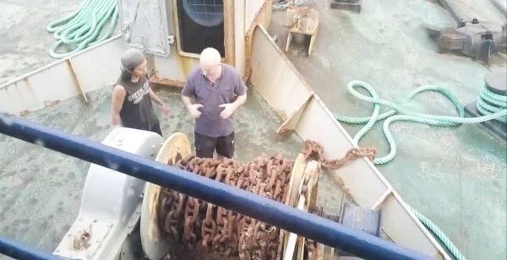 SOS por el marinero retenido en Yemen: «¿Qué clase de gentuza tiene a treinta hombres así?»