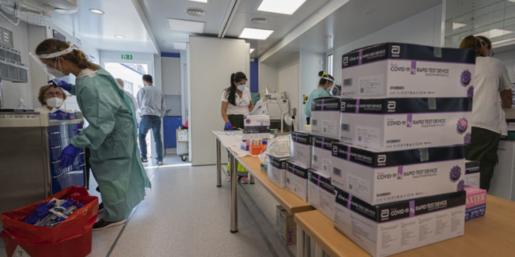 Un concello del área sanitaria de Vigo logra encadenar una semana sin casos de Covid-19