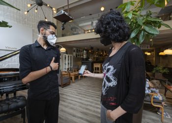 La Justicia gallega carga contra el ‘certificado covid’: “No es idóneo ni necesario”