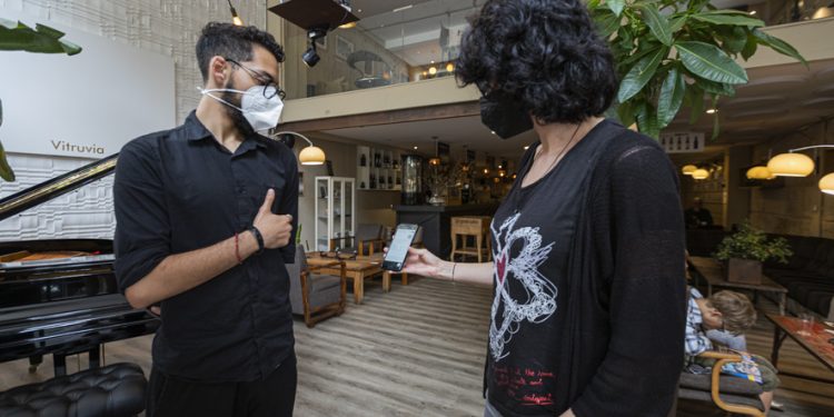 La Justicia gallega carga contra el ‘certificado covid’: “No es idóneo ni necesario”