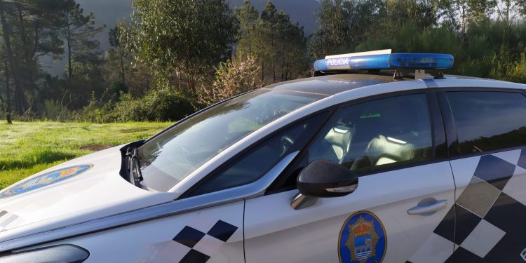 Detenidos tres jóvenes, entre ellos una menor de edad, por una ola de robos en O Porriño