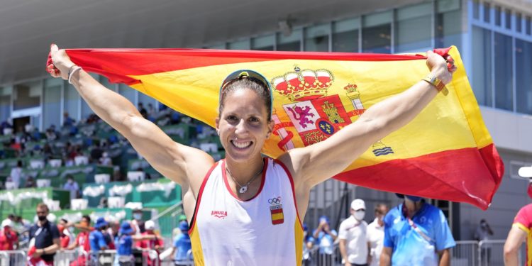 Portela se convierte en mujer de leyenda con una plata en Tokio: «Mami, gana»