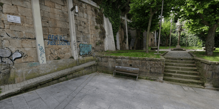 Detenida una joven en Vigo por agredir a un policía que disolvía un botellón