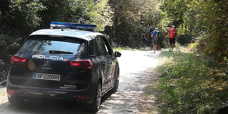 La Policía Nacional de Vigo patrulla el Camino de Santiago para evitar agresiones machistas