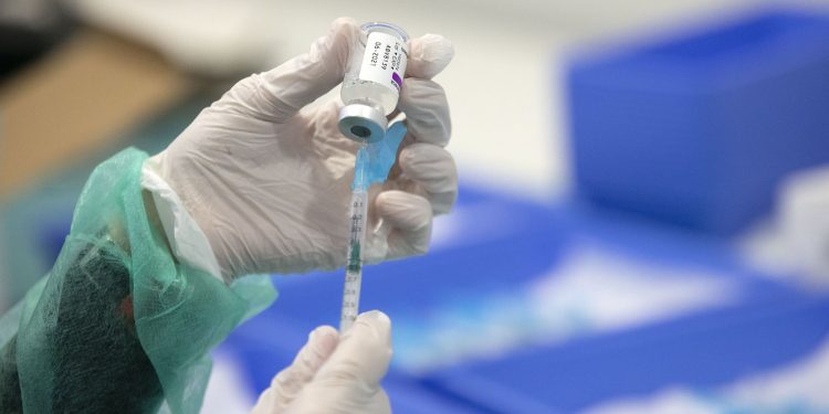 Galicia cuenta ya con más de dos millones de personas inmunizadas