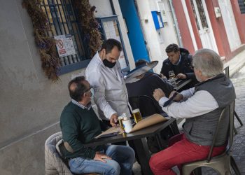 La transmisión de la Covid-19 cae en Vigo, Redondela y Cangas pero repunta en Nigrán