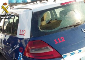 Investigan a cuatro jóvenes por agredir un policía local en un botellón en A Guarda