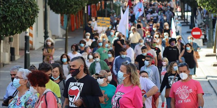 Cientos de voces en Vigo, A Guarda, O Porriño y Cangas contra el aumento del precio de la luz