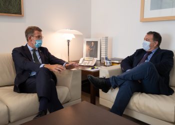 Xunta y Stellantis analizan el reparto de fondos europeos para la automoción gallega