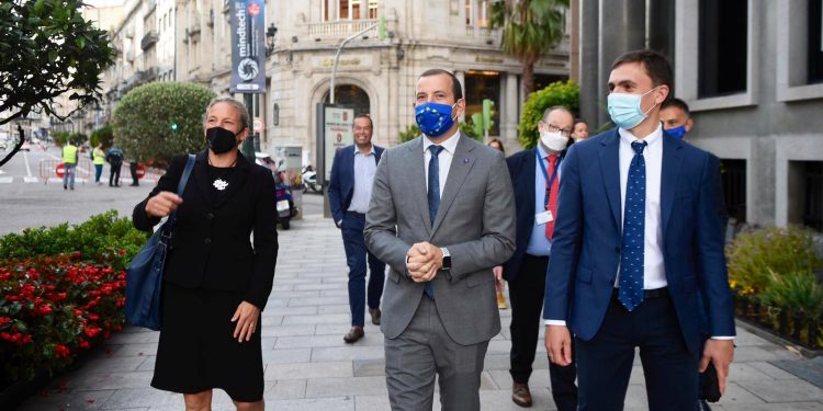 Sinkevicius responde a las quejas del sector pesquero gallego: «No estamos para reglas imposibles»