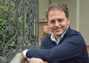 El vigués Domingo Villar regresa a las librerías con «Algunos cuentos completos»