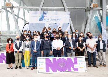 Baleares firma un domingo impecable y arrebata a Galicia la Regata de la Mujer