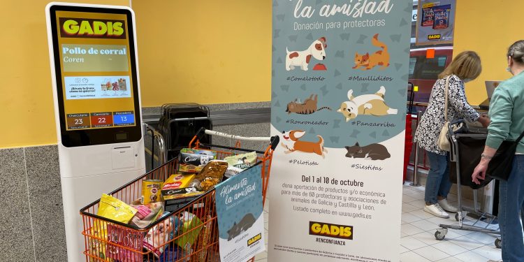 Vigo acoge una campaña de recogida de alimentos para protectoras de animales