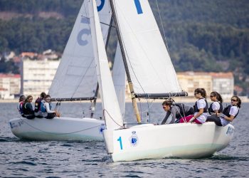 El Náutico de Vigo lleva a Galicia al liderato de la Regata de la Mujer