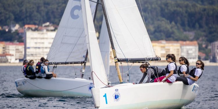 El Náutico de Vigo lleva a Galicia al liderato de la Regata de la Mujer
