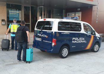 Vigo dice adiós a los miembros del Equipo Móvil de DNI tras décadas de servicio